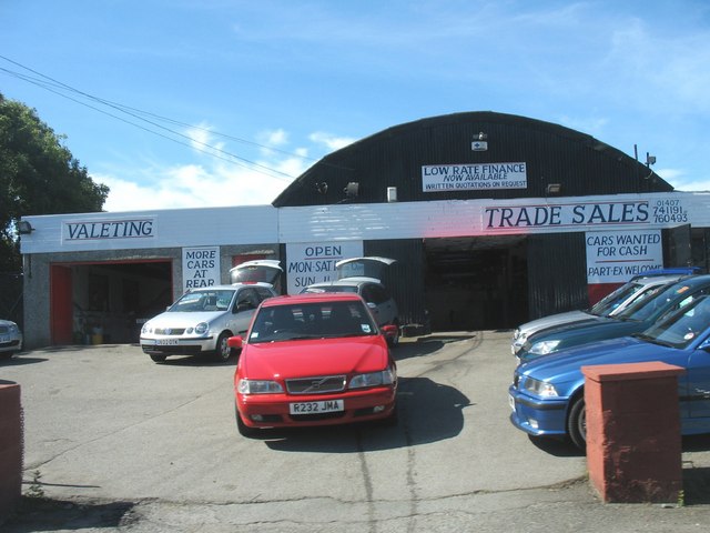 Rows of cars at a dealership for a 2026 car comparison guide